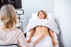 Nikola je trudnoj ženi rekao da se ne vraća kući ako rodi devojčicu: U porodilištu ga sačekao šok prizor, a ono što je usledilo pamtiće do groba - content image