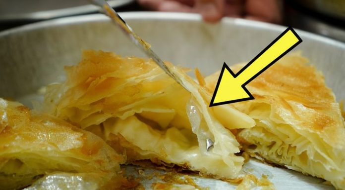 Kupio burek u pekari, pa pretrnuo kad je uzeo zalogaj: Svašta su ljudi nalazili u hrani, ali ovo NIKAD Kupio burek u pekari, pa pretrnuo kad je uzeo zalogaj: Svašta su ljudi nalazili u hrani, ali ovo NIKAD - featured image