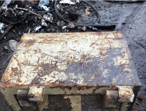 Ova je obitelj 30 godina ignorirala tešku kutiju – ono što su pronašli unutra ostavilo ih je bez teksta Ova je obitelj 30 godina ignorirala tešku kutiju – ono što su pronašli unutra ostavilo ih je bez teksta - featured image