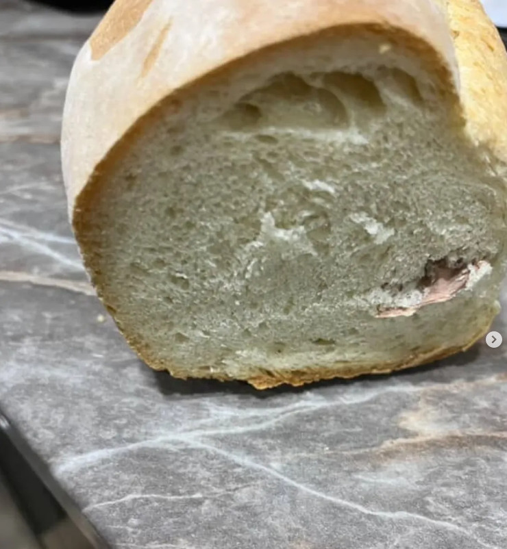 Da li je ovo nešto najgroznije što je ikada pronađeno u hrani? Pogledajte šta su Šapčani pronašli u hlebu - featured image