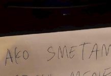 Netko je parkirao na nezgodnom mjestu i ostavio poruku, fotka je apsolutni hit zbog jednog detalja