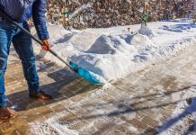 Kako da uklonite sneg sa prilaza u jednom potezu bez lopatanja: Ovaj trik će vas oduševiti i olakšati vam život