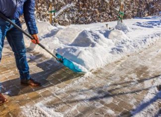 Kako da uklonite sneg sa prilaza u jednom potezu bez lopatanja: Ovaj trik će vas oduševiti i olakšati vam život