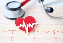 Ljudi misle da im je pao pritisak, A USTVARl lM JE SRCE STAL0: Poznati kardiolog otkrio šta prvo da uradite kad preskače i lupa