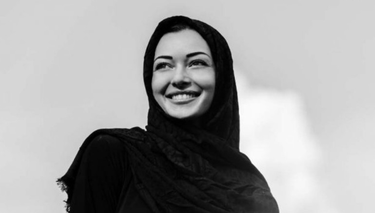 KAKO RAZLIKOVATI PAMETNU I MUDRU ŽENU, OD POVRŠNE I GLUPE: Ovaj mudrac je dao PERFEKTAN odgovor! - featured image