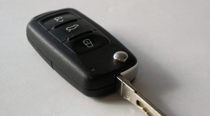 0V0 0DMAH URADlTE kada vam ključevi ostanu zaključni u kolima: Način je krajnje jednostavan