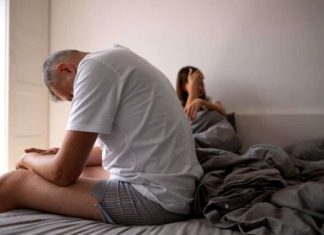 Da li muškarci poslije 55-te postaju neupotrebljivi ženama u krevetu: Evo kada muškarac zaista počinje slabiti