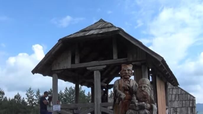 Proročanstvo Tarabića za 2026. godinu je jezivo: “Svet će se lomiti kao staklo, ljudi će se u kolonama vraćati u Srbiju, a samo ovi ljudi biće pošteđeni”