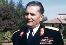 NIKAD VIĐENA SLIKA mladog Tita u zatvoru 1928. potpuno je ŠOKIRALA CEO BALKAN: OVAJ detalj na licu SVI KOMENTARIŠU – to što je Broz dobio po rođenju drugi DEBELO PLAĆAJU