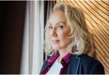 “JA SAM BRENINA KĆERKA” Pjevačica je ovu ženu godinama krila od javnosti, otkrivena istina o njihovom odnosu!