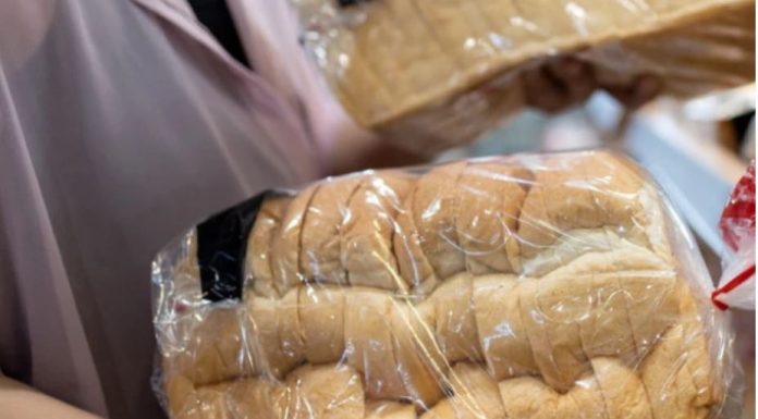 Nikako ne kupujte sečeni hleb u kesi: Evo na šta treba da obratite pažnju