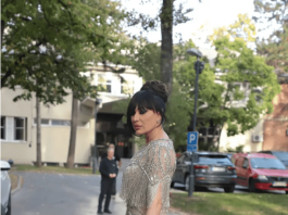 Ceca kao boginja stigla na venčanje o kojem bruji zemlja: Ali ovaj put je imala pratnju!!Pogledajte ko je muškarac uz kojeg Ceca ne skida osmijeh s lica!!!!