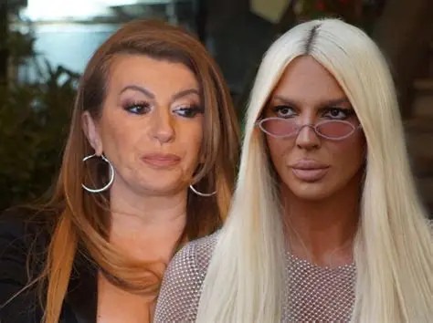 (VIDEO) “Je li čistiš ovdje, pošto tako izgledaš?” Jelena zakuhala sa Viki a od odgovora Viki, publika zanijemila!
