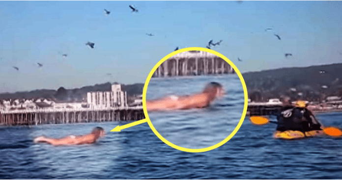 Snimala je svoju kćerku na plaži, ali nije ni slutila šta će se desiti narednih sekundi!