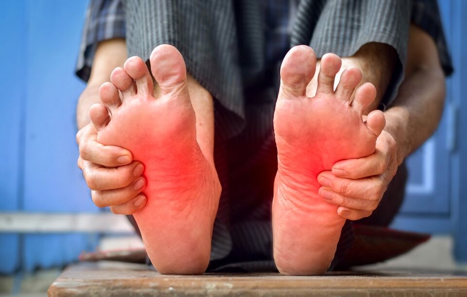 Tingling,And,Burning,Sensation,In,Feet,Of,Asian,Old,Man