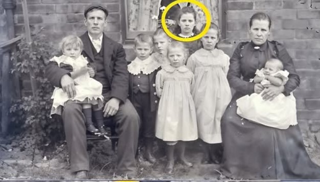 Ova priča šokirala je cijeli svijet! Evo što je pronađeno na fotografiji iz 1820. godine! Jednostavno NEĆEŠ VJEROVATI Ova priča šokirala je cijeli svijet! Evo što je pronađeno na fotografiji iz 1820. godine! Jednostavno NEĆEŠ VJEROVATI - featured image