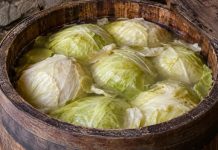 Bez 1 sastojka zimnica propada: Dodajte ga u kiseli kupus i trajaće do proljeća Bez 1 sastojka zimnica propada: Dodajte ga u kiseli kupus i trajaće do proljeća - featured image