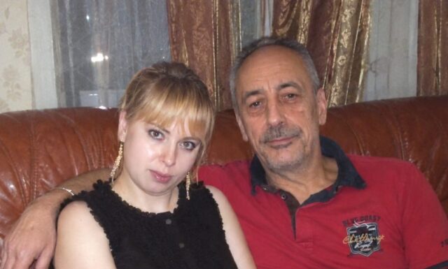 😱💔 Nakon 40 godina braka, sa 60 godina ludo sam se zaljubio u mlađu ženu. Ostavio sam suprugu zbog nje, uvjeren da zaslužujem još jednu posljednju priliku za sreću. No šest mjeseci kasnije otkrio sam tajnu koja je sve uništila… 😱💔 Nakon 40 godina braka, sa 60 godina ludo sam se zaljubio u mlađu ženu. Ostavio sam suprugu zbog nje, uvjeren da zaslužujem još jednu posljednju priliku za sreću. No šest mjeseci kasnije otkrio sam tajnu koja je sve uništila… - featured image