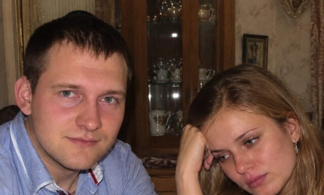 😱💔 Tri mjeseca nakon našeg vjenčanja, moj je suprug postao invalid. Svi su mi govorili da ga napustim i započnem novi život. Zato sam donijela odluku koja je šokirala cijelu našu obitelj. 😱💔 Tri mjeseca nakon našeg vjenčanja, moj je suprug postao invalid. Svi su mi govorili da ga napustim i započnem novi život. Zato sam donijela odluku koja je šokirala cijelu našu obitelj. - featured image